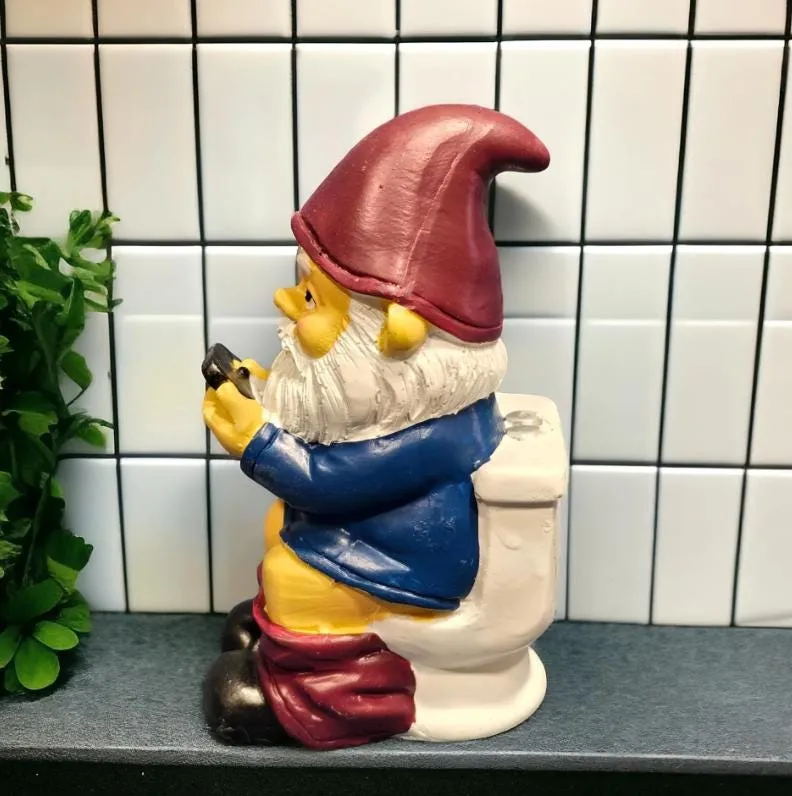 Gnome on Toilet Statue, Cast Resin, photo 5 of 5