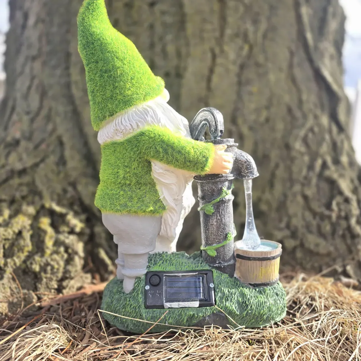 Solar Water-Pump Gnome, Cast Resin, photo 8 of 8