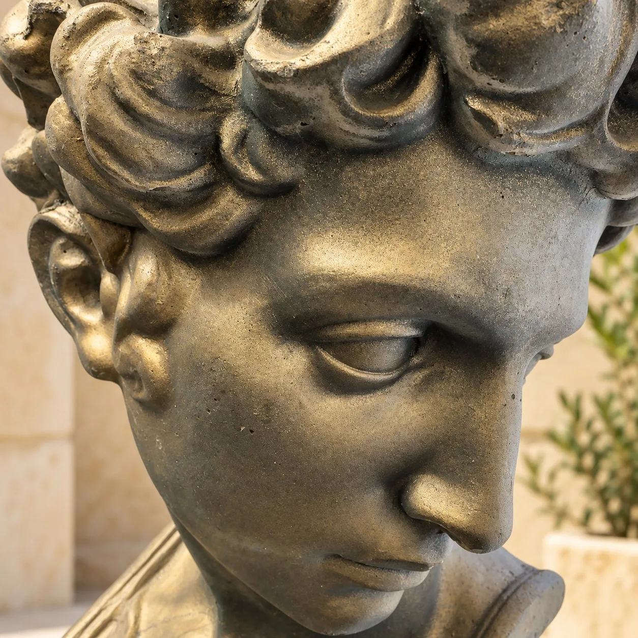 24" Concrete David Bust Sculptor, photo 5 of 8